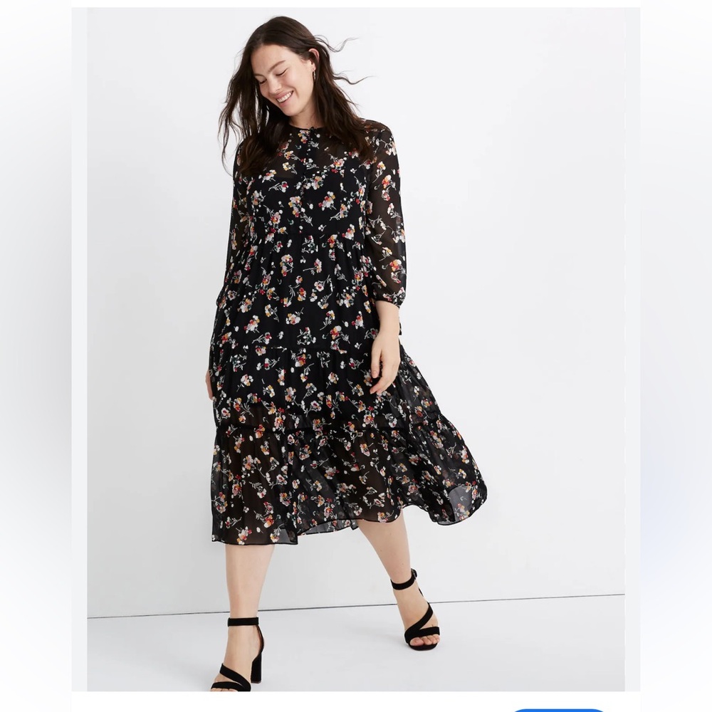 Madewell Sheer button front tiered dress in Carnation Toss EUC